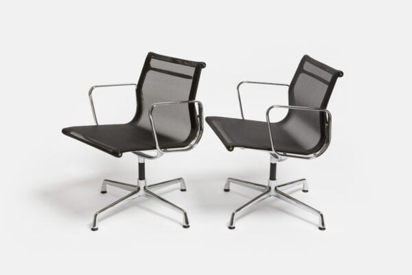 EA 108, set of 2
